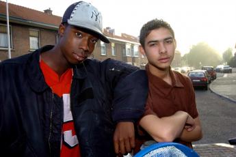 Michelangelo (l.) en Reza in de Haagse Spoorwijk.