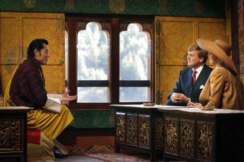Prins Willem-Alexander en prinses Máxima op bezoek van de koning van Bhutan.