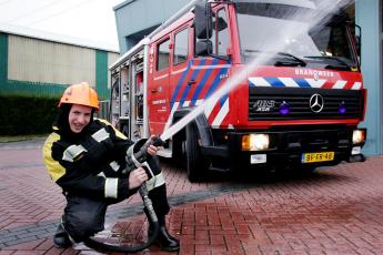 Daniël Boender (14) is jeugdbrandweerman.