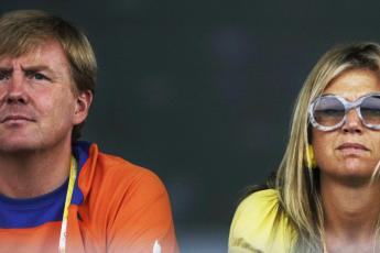 Máxima en Willem-Alexander op de tribune.