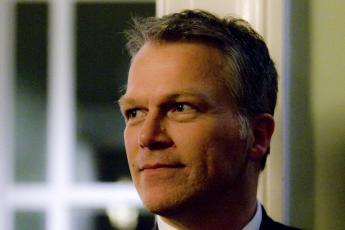 Minister van Financiën Bos.