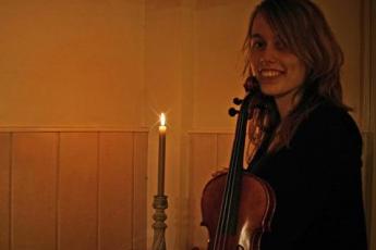 Elisabeth Luiten (19) met haar liefde, de viool.