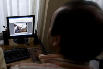 Nederlandse Iraniërs volgen ontroerd de demonstraties in Iran.