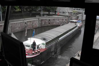 Sluiswachterstoren: je mag mee met een schip.