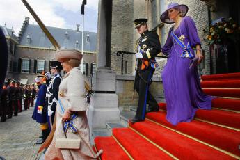 De politie-inzet is volgens een woordvoerder van de politie te vergelijken met die van een risicovolle voetbalwedstrijd.