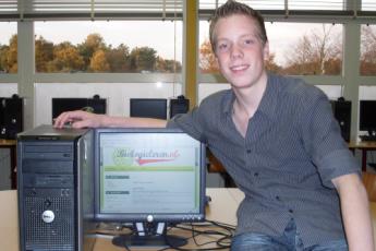 Erik Pesman met zijn site.